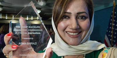 Asma dedicates award to 'unsung heroes' of Pakistani journalism